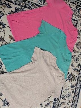 Set of 3 Crew Neck Tees - Pink, Teal, Beige